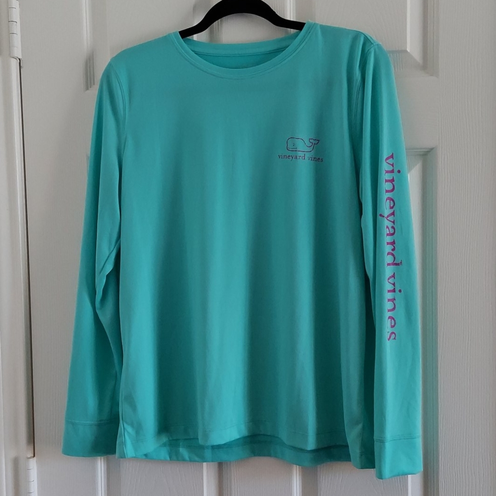 Vineyard Vines long sleeve tee mint color Large